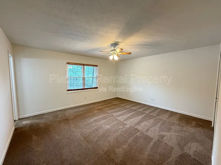 335 Winding River Dr #H — Photo 12