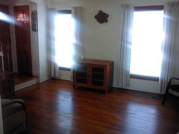 4th image of 1714 Broadway Ave