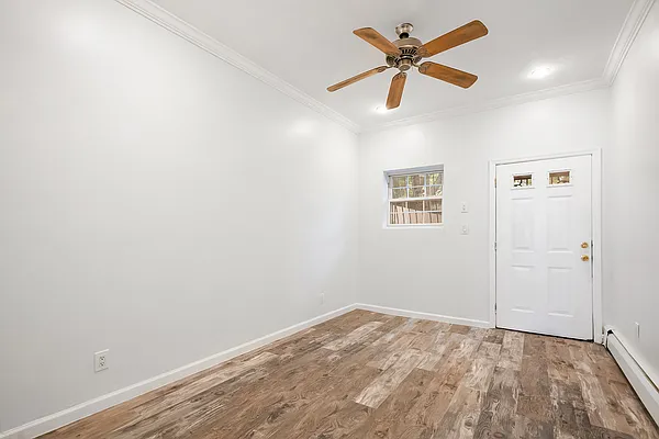 Rented by MNS | media 4