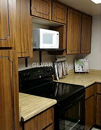 4th image of 1004 Willow Tree Dr Unit C