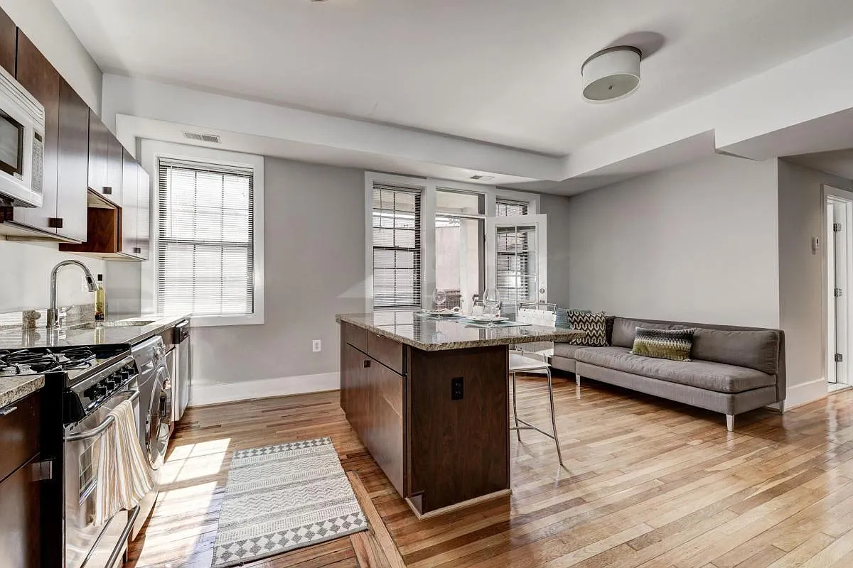 Kenyon House Apartments — Photo 3