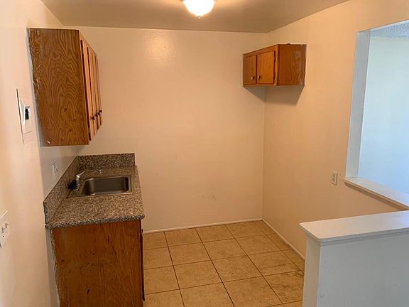 4th image of 675 Karesh Ave APT 4