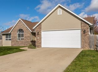 356 Oriole Ct, Tiffin, IA 52340