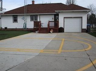1013 Wilbur St, Watertown, WI 53098