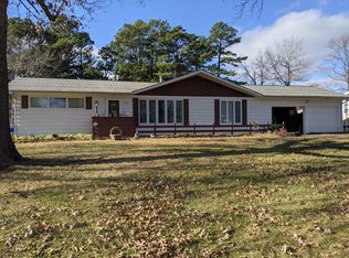 1303 Pine Dr, Macon, MO 63552