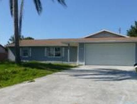 3rd image of 441 SW Baoy Ave