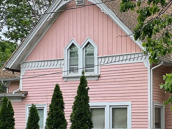 3rd image of 106 Sherland Avenue