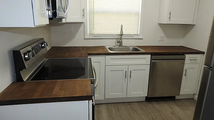 2222 S Overton Ave — Photo 9