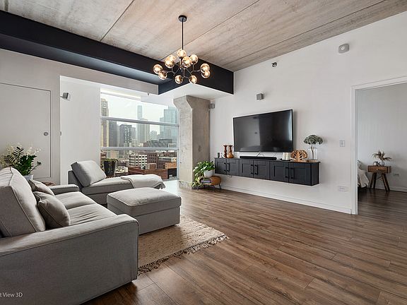 3rd image of 630 N Franklin St APT 1010
