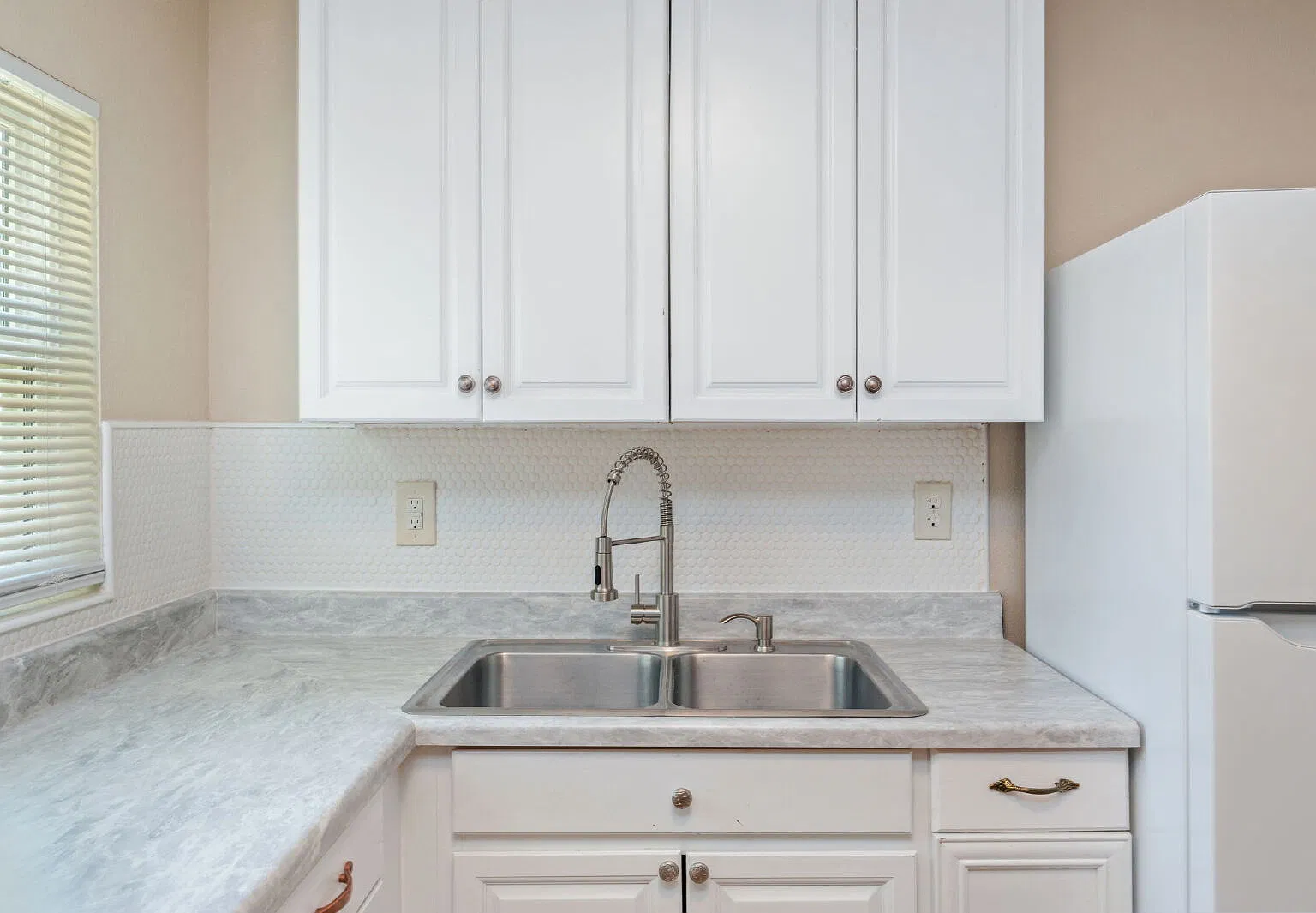 2 bed, 1.0 bath, 800 sqft, $1,600 — Photo 3