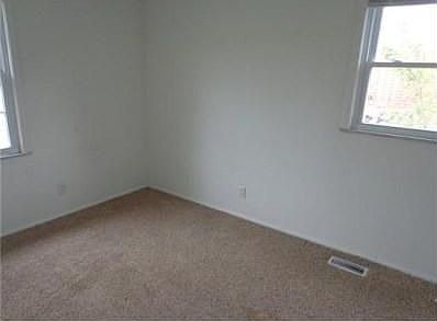 5th image of 389 Stratmore St