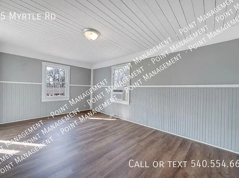 935 Myrtle Rd — Photo 12
