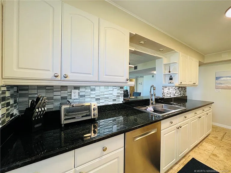 10044 S Ocean Dr #702 — Photo 13