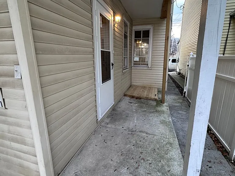 516 N 11th St — Photo 23