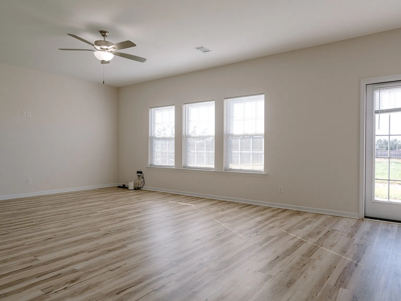 1052 Buckhead Loop SE - 1 — Photo 3