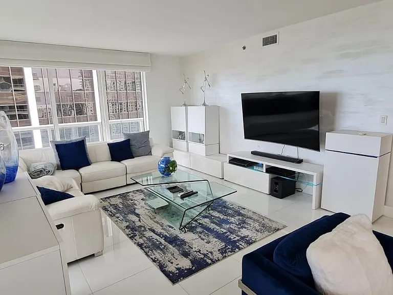 50 Biscayne Blvd #2810 — Photo 16