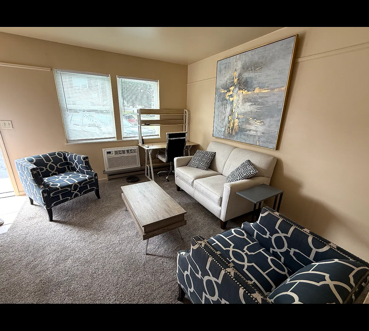 1 bed, $840 — Photo 2