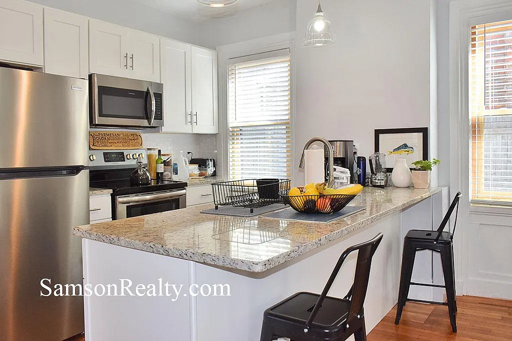 2 bed, $2,850 — Photo 2