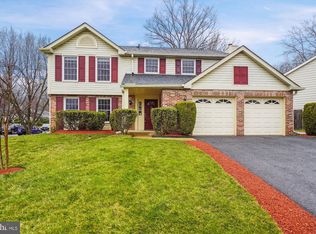 2 Swan Stream Ct, Gaithersburg, MD 20877