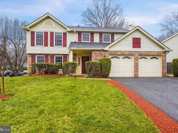 2 Swan Stream Ct, Gaithersburg, MD 20877