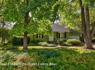 1891 W Moore Rd, Saginaw, MI 48601