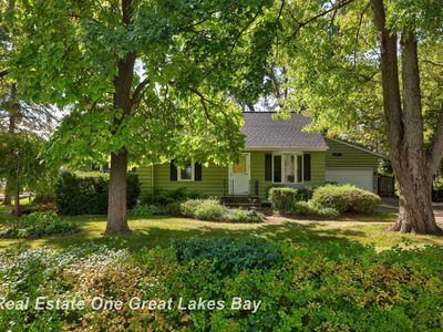 1891 W Moore Rd, Saginaw, MI, 48601