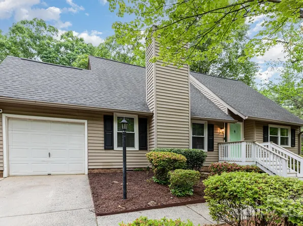 11102 Sundown Ln, Charlotte, NC 28226