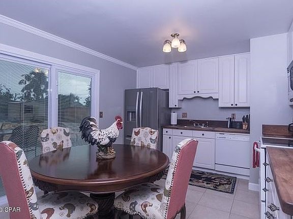 Dining/Kitchen
