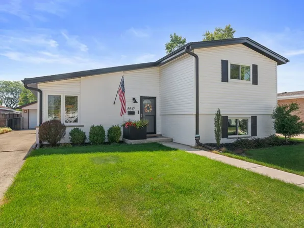 8517 W Madison Dr, Niles, IL 60714