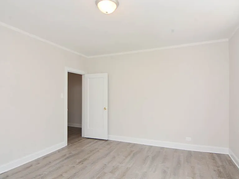 3335 W Diversey Ave #201 — Photo 13