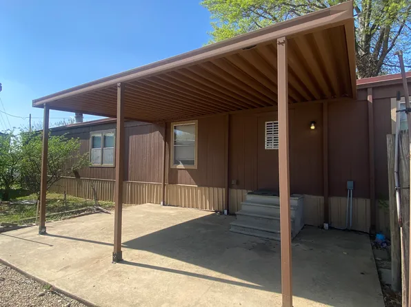 1912 Lake Crest Ln, Denton, TX 76208