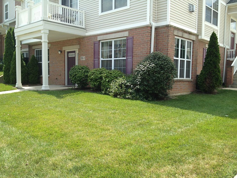 1st image of 2701 Gardenia Ave APT 5