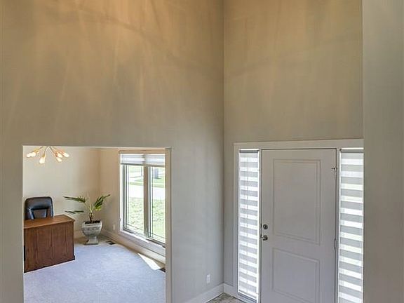4th image of 520 Sherwood Dr