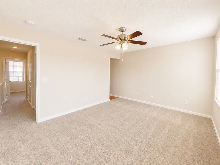 208 S Habana Ave #G — Photo 11