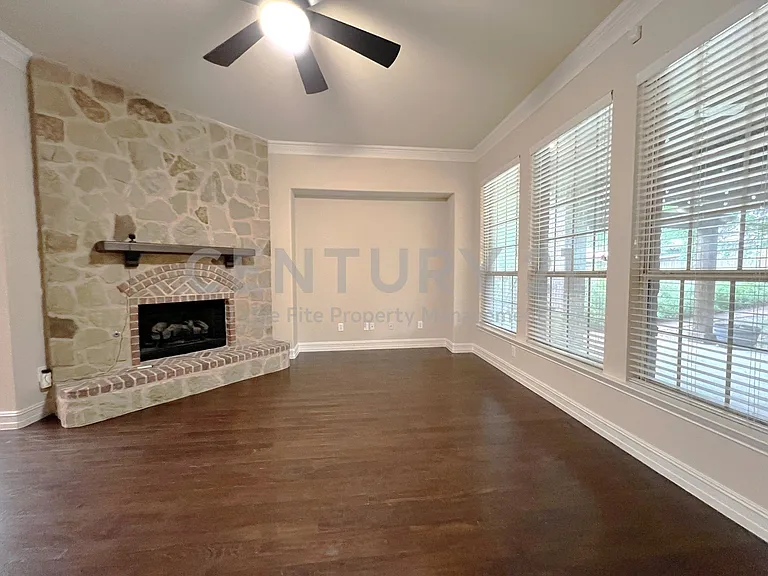 12481 Pleasant Hill Ln — Photo 16
