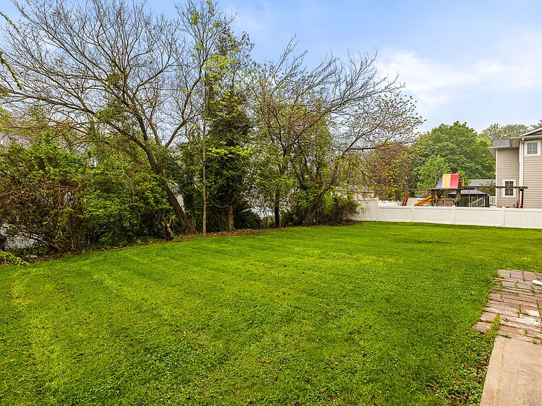 32 Beechwood Rd — Photo 21