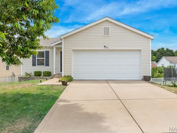 688 Rabbit Run Dr, Wentzville, MO 63385