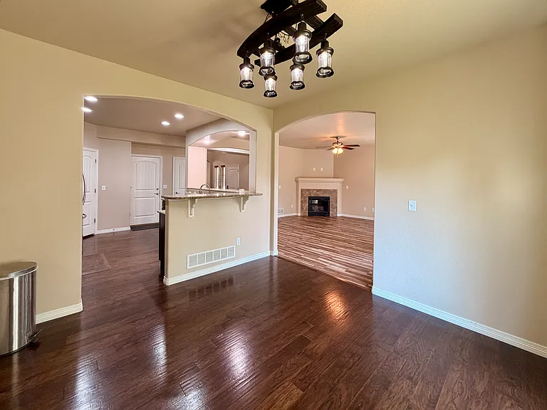 2760 Bridle Dr — Photo 8