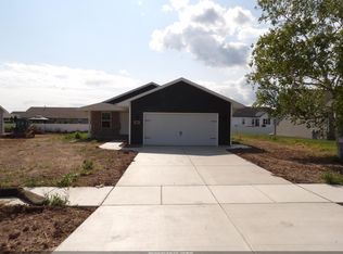 2509 Lawrence Dr, De Pere, WI 54115