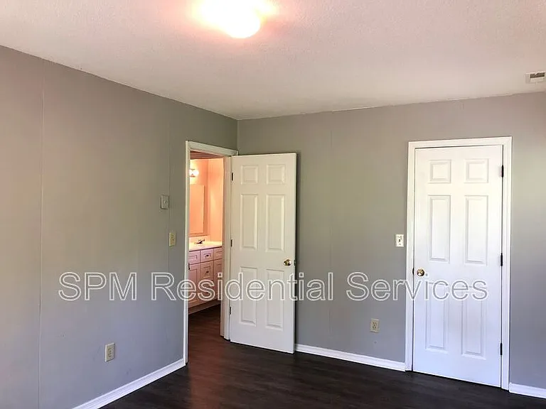 240 Buff Cir — Photo 8