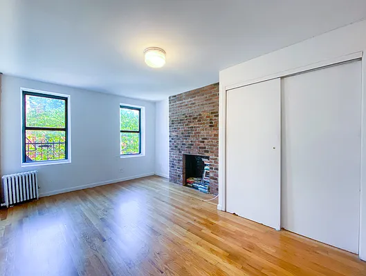 Rented by City Connections Realty | media 18