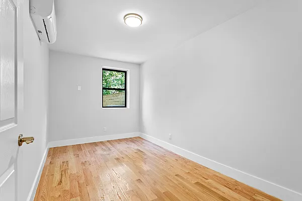 Rented by Compass | media 33