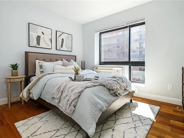 697 Bronx River Rd — Photo 17
