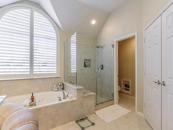 5th image of 3604 Gaitland Cir