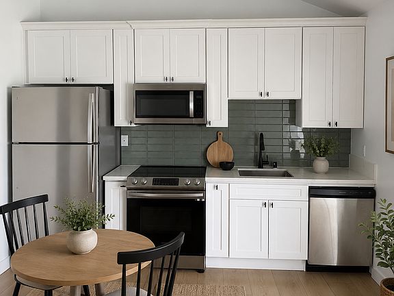 5th image of 7943 McLaren Ave Unit 2