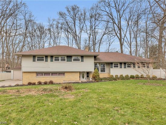 6624 Ronjoy Pl, Youngstown, OH 44512