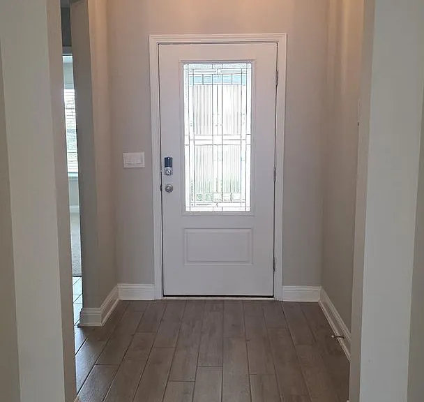 721 Narvarez Ave — Photo 5