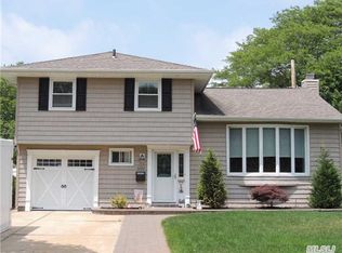 3229 Beltagh Ave, Wantagh, NY 11793