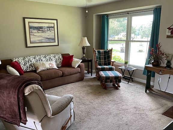 5th image of 13452 Forest River Ct SE