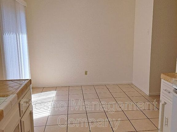 5th image of 1022 W Clinton Ave APT 102